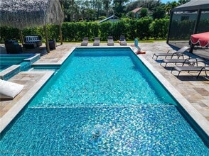 Building Photo - 1890 Oakes Blvd