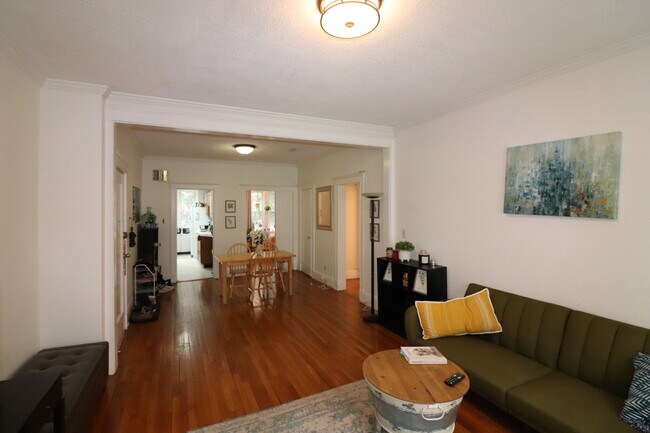 Building Photo - 44 Longwood Ave