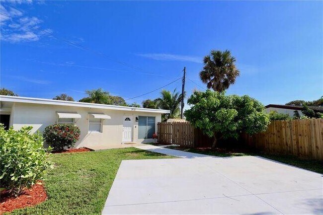 Building Photo - 1130 SW 29th St