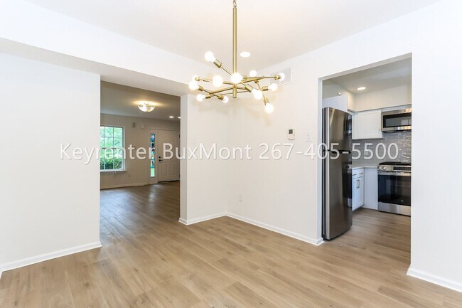 Building Photo - Updated Patriots Ridge Townhome