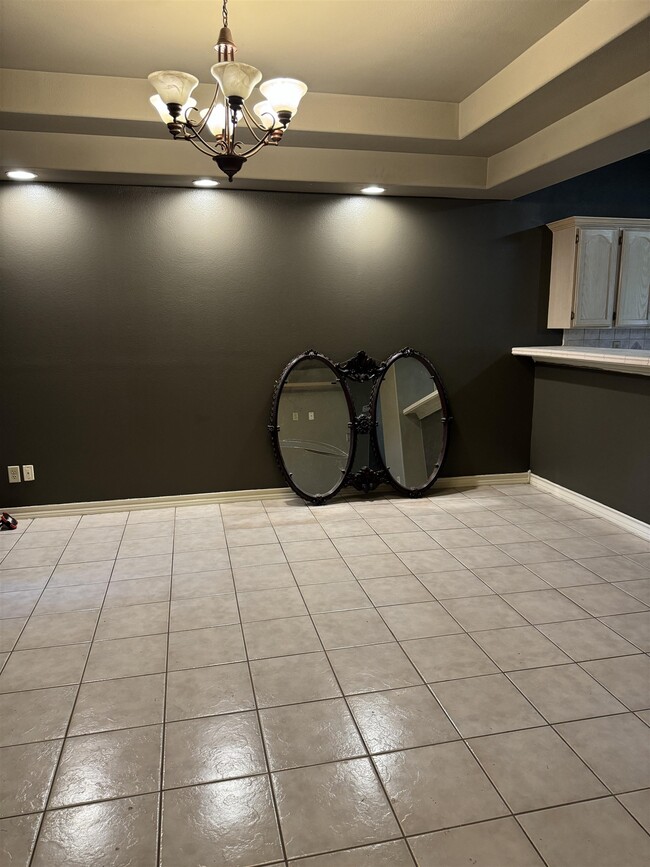 Building Photo - 9903 Crystal Ct