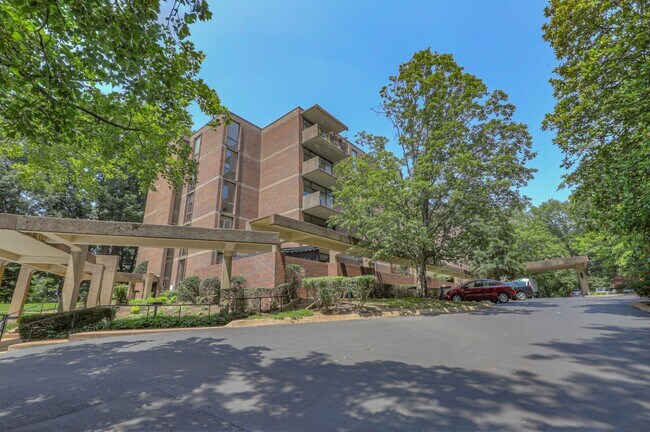 Building Photo - 133 Harpeth Trace Dr