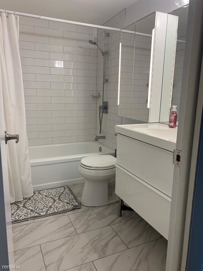 Foto del edificio - 2 br, 2 bath Condo - 1609 N Riverside Dr A...