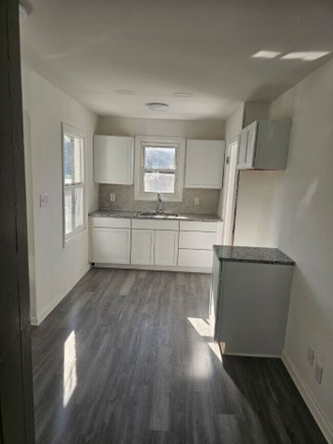Foto del edificio - 5731 Neff Ave