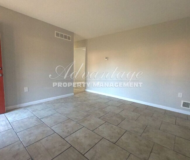 Building Photo - Newly Renovated Home In Raleigh - Open To ...