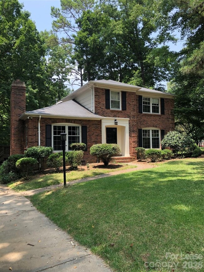 Building Photo - 823 Tadlock Pl