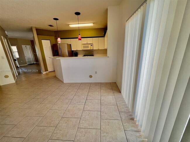 Foto del edificio - 2319 Southeast 24th Avenue Apt #2319, Home...