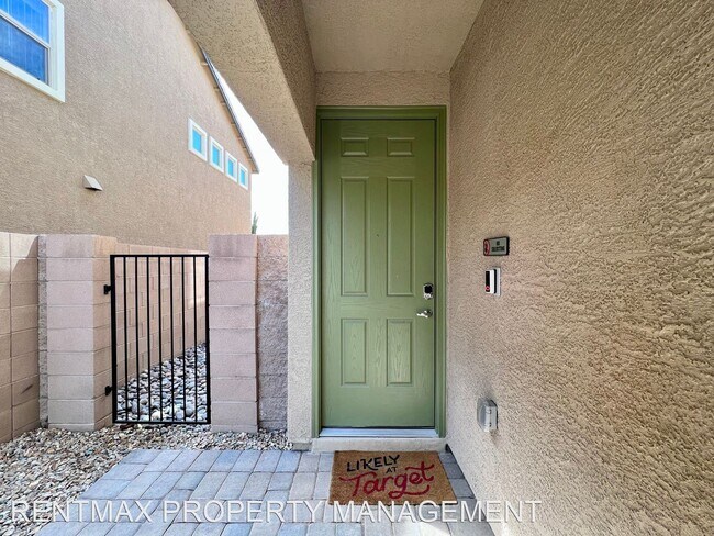 Building Photo - 4 br, 2.5 bath House - 8915 DRUMMER BAY AVE