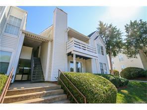 Building Photo - 2 Bed 2 Bath condo! conveniently located j...