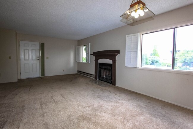 Building Photo - Granite Creek Condominium