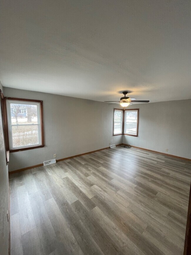 Building Photo - 427 Galloway Ct