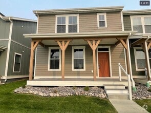 Building Photo - 1671 St George Blvd