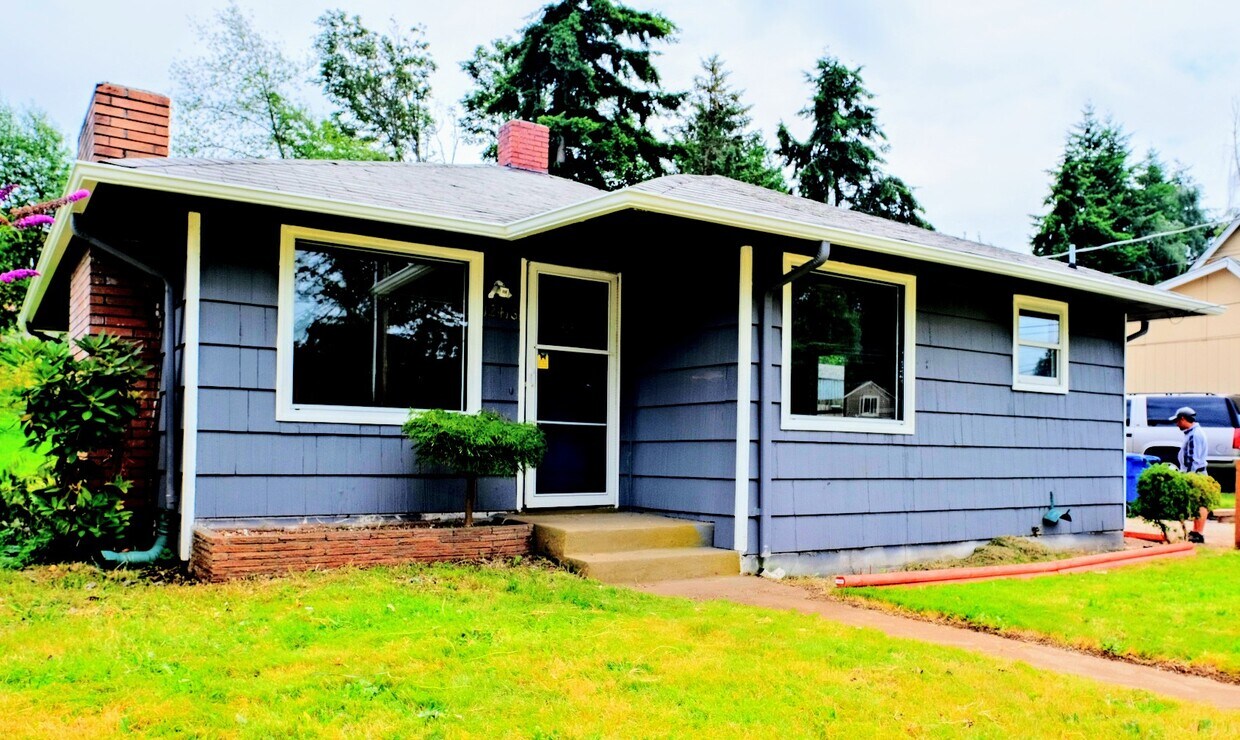 Foto principal - 12416 20th Ave S