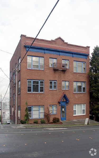 Primary Photo - The Belmont Apartments