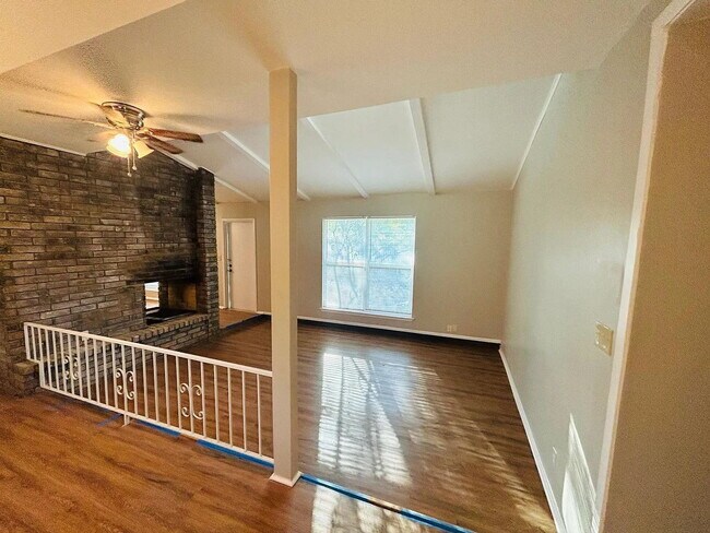 Foto del edificio - 7902 Rustic Forest Dr