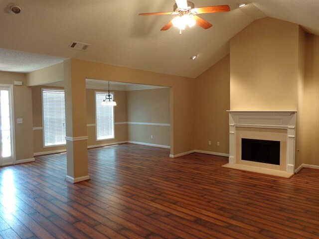 Foto del edificio - 2075 Reserve Pky