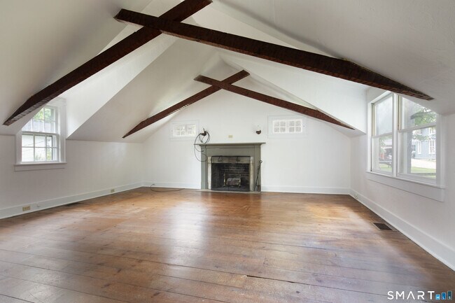 Foto del edificio - 57 Sharon Rd