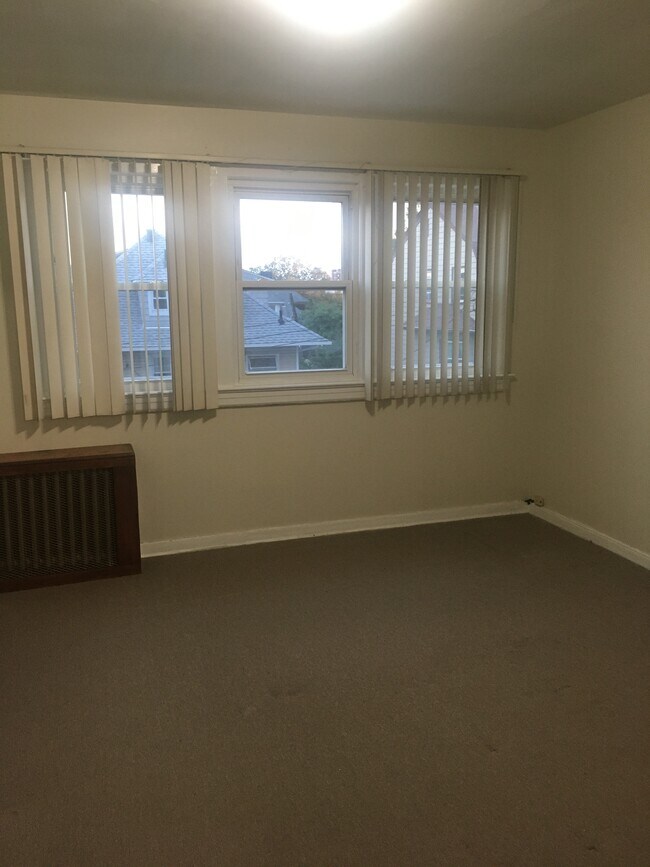 Bedroom - 6 Overlook St