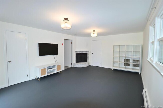 Foto del edificio - 38 Melrose Ave
