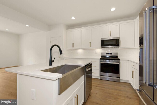 Building Photo - 128 Copeley Cir