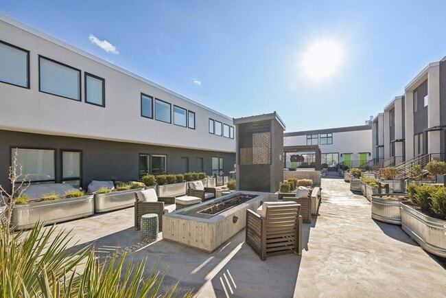 Building Photo - 2BR/2.5BA Condo in Central Ninth | Mountain Views, Solar & Walk to Everything
