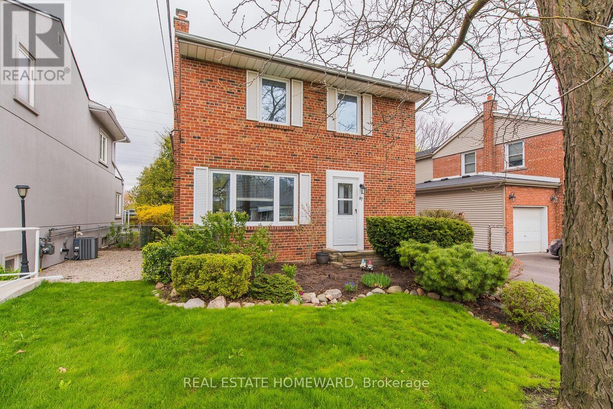 Primary Photo - 87 Ashbourne Dr