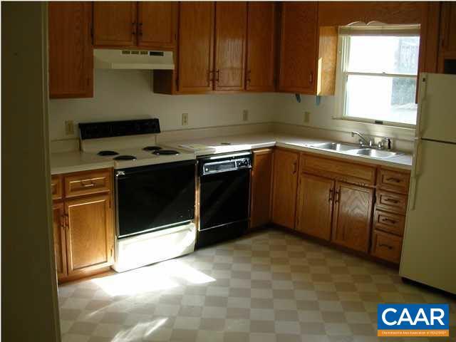Building Photo - 1388 5th St