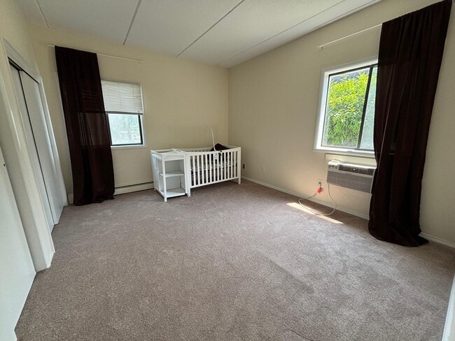 Building Photo - 13 N Rockland Ave