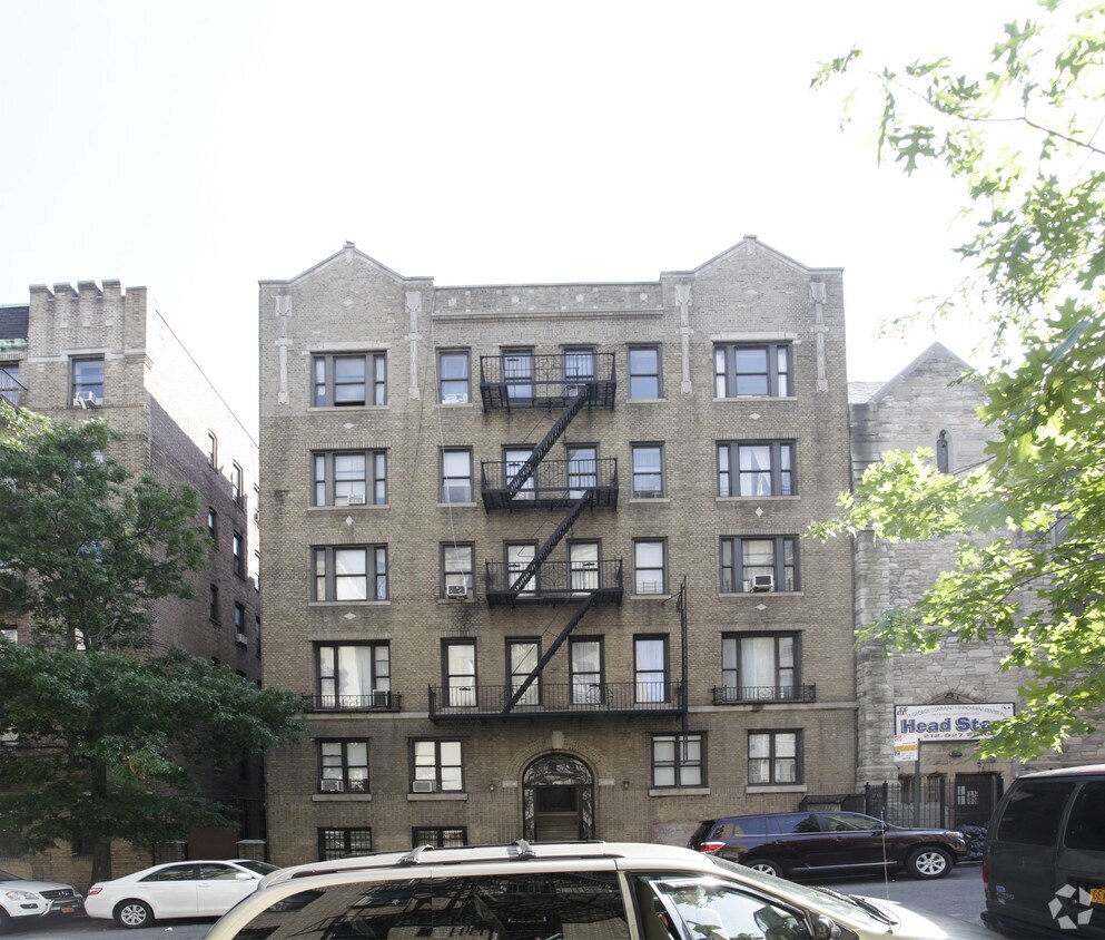 Foto del edificio - 609-611 W 186th St