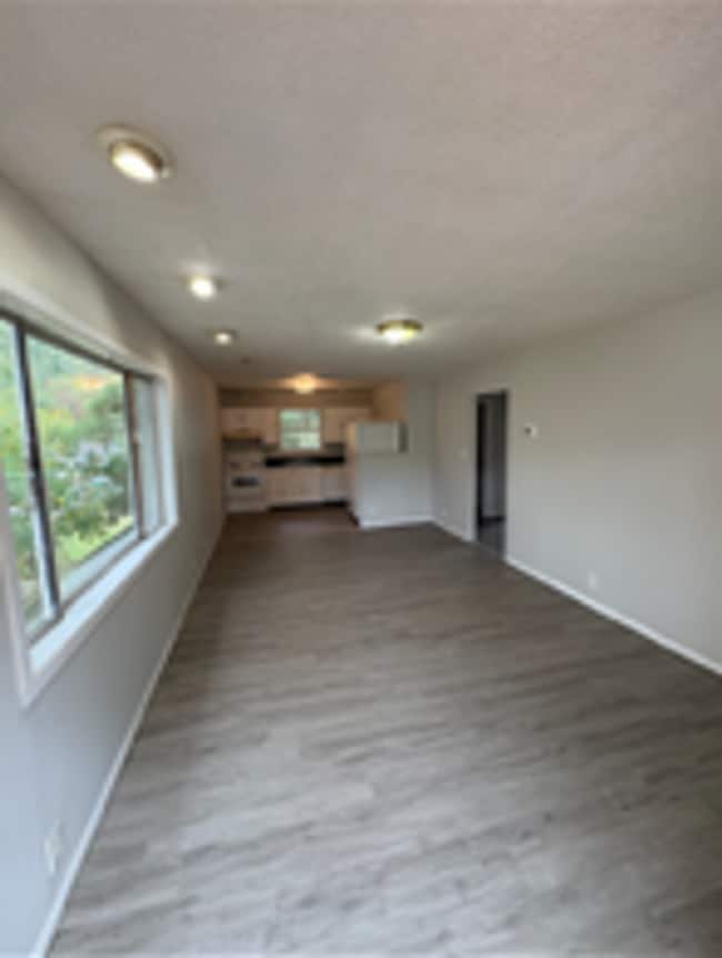 Building Photo - 106 133rd St