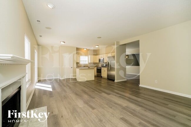 Foto del edificio - 11441 High Timber Dr
