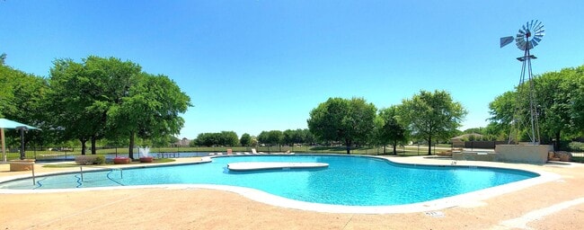 Building Photo - The Residences at Hudson Hollow