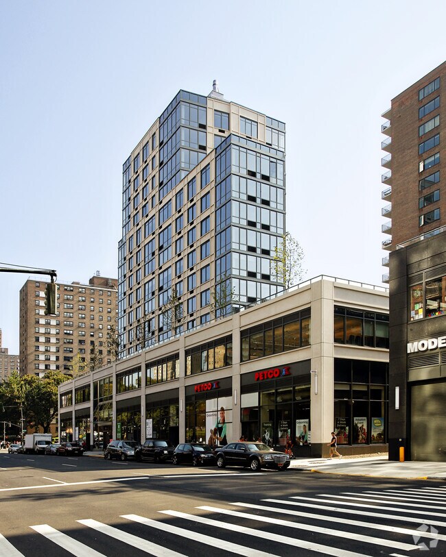 Primary Photo - 805 Columbus Avenue
