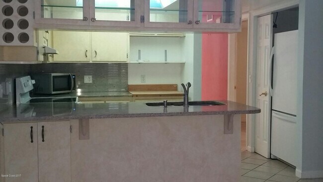 Foto del edificio - 408 Hawthorne Ct