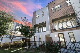 Building Photo - 2401 Crawford St