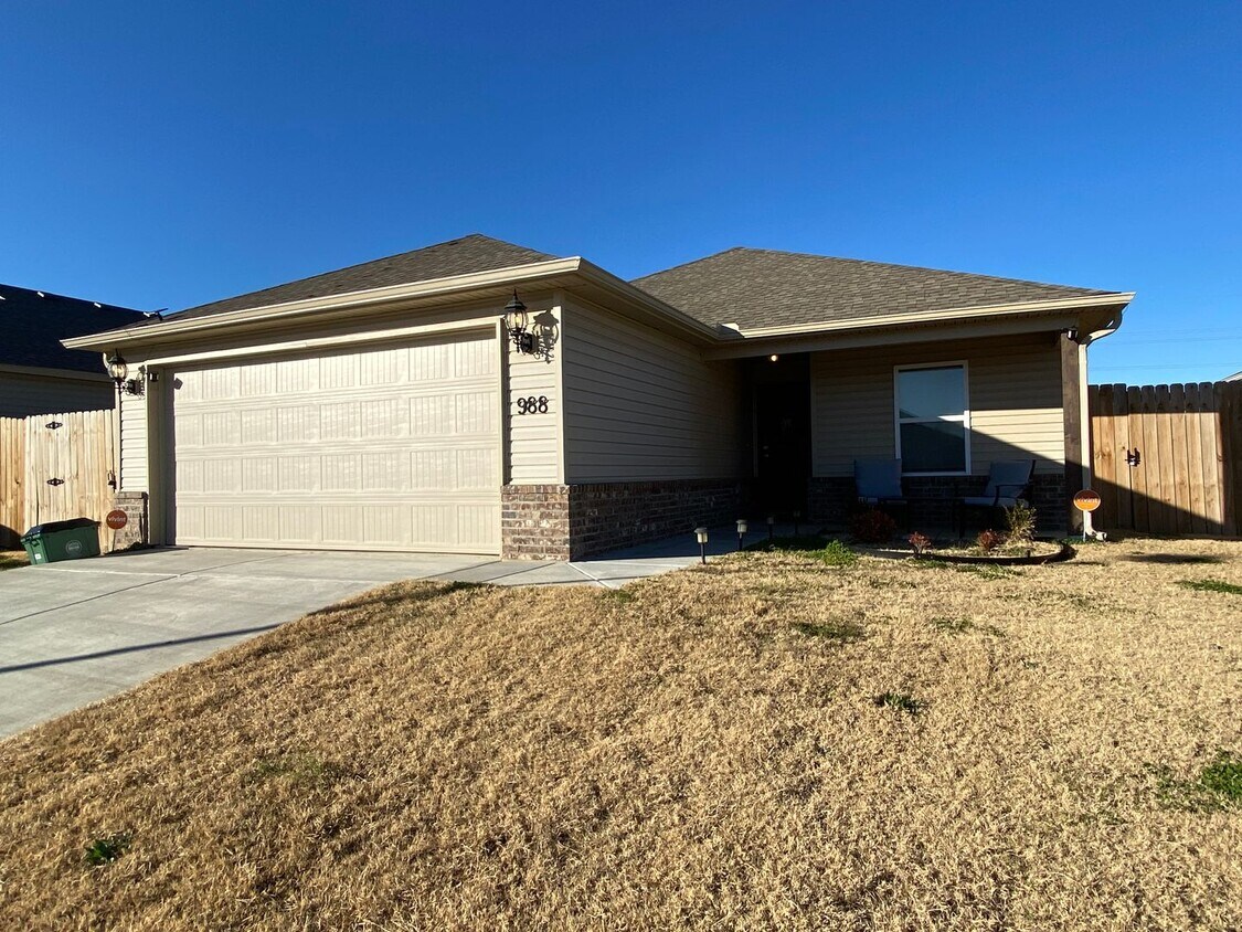 Foto del edificio - Practically New 3 Bedroom Home in Fayettev...