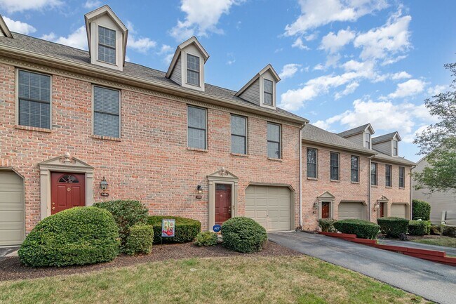 Foto del edificio - 1484 Timber Brook Dr