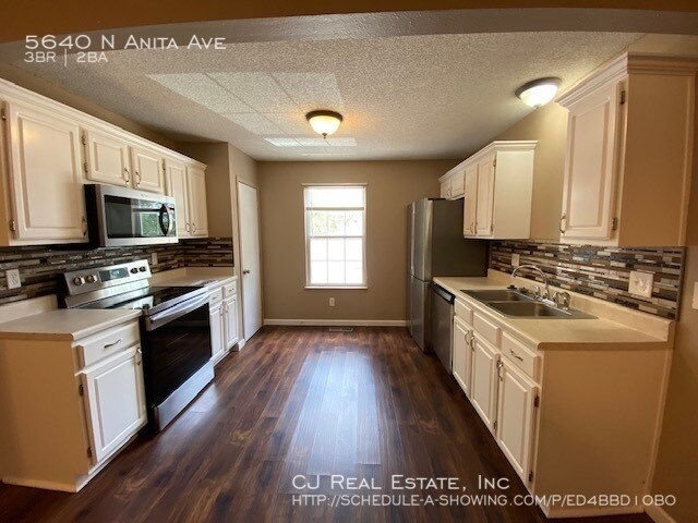 Foto del edificio - 5640 N Anita Ave