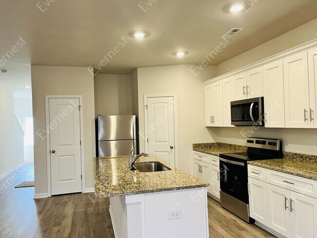 Building Photo - 302 Seidov Cobb Way