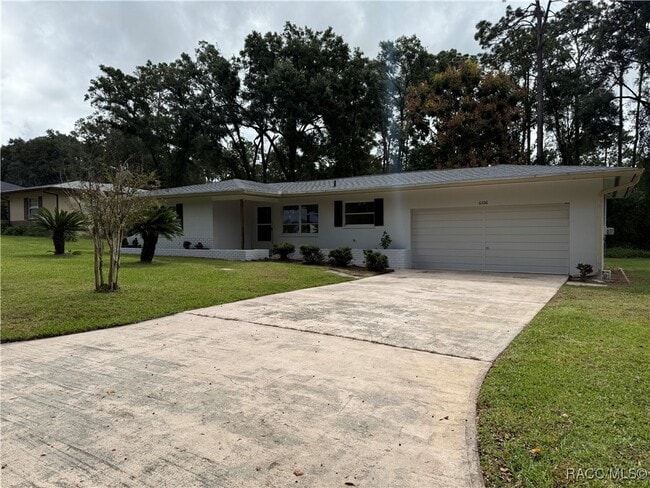 Foto del edificio - 6106 E Calico Ln