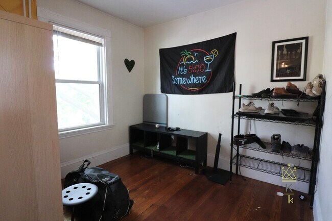 Building Photo - 5 A Kendall St