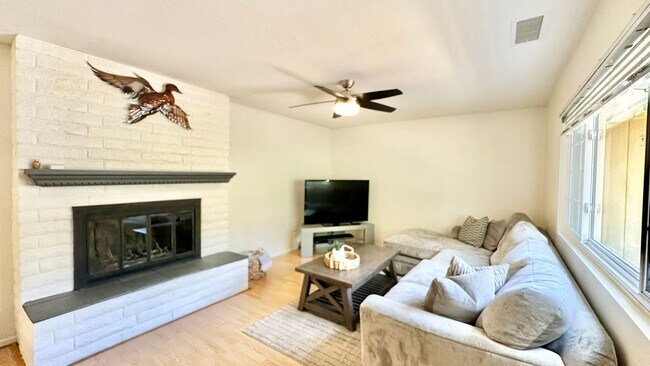 Building Photo - Awesome Single-Story Ranch-Style Home with...