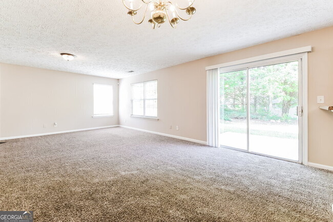 Building Photo - 125 Holly Mill Village Dr