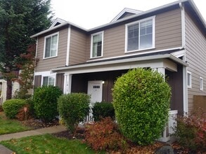 Building Photo - 1415 Grindstone Dr SE