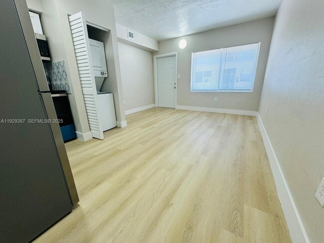 Foto del edificio - 2940 W Flagler St