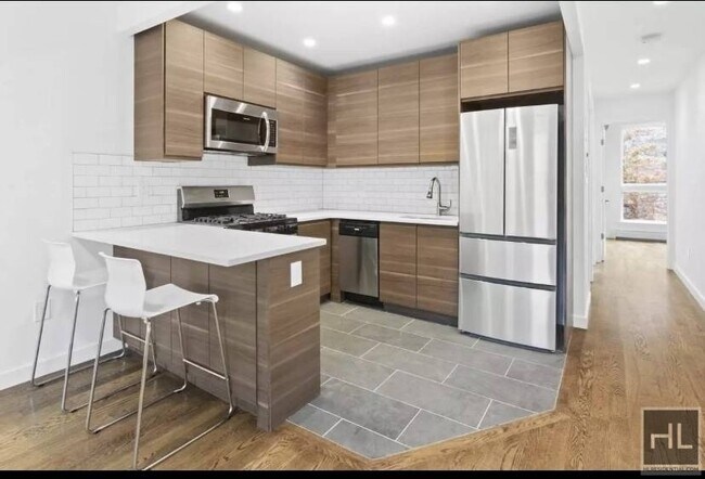 Foto del edificio - 682-686 6th Ave