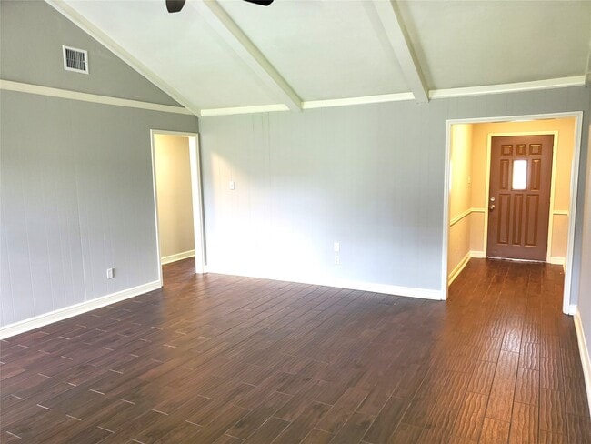 Building Photo - 4507 Seneca St
