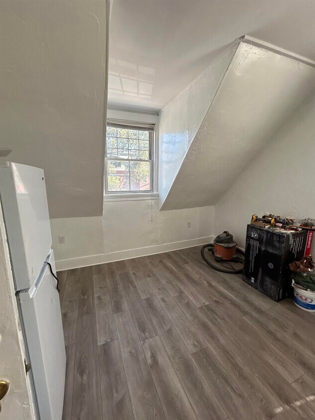 Building Photo - 20 Chapel St