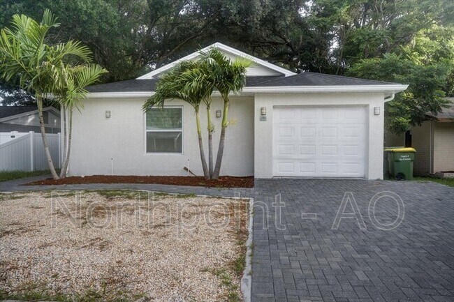 Building Photo - 2303 Bahia Vista St