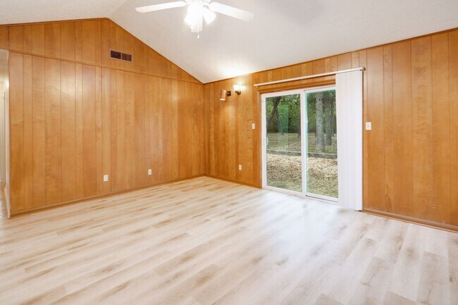 Foto del edificio - Available Now! 3 bed, 2 bath home in Eastg...
